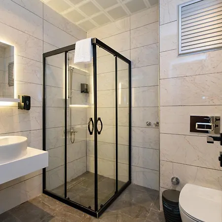 Hipodrom 4*