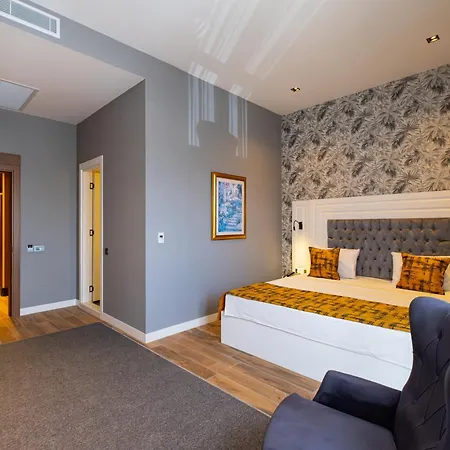 Hipodrom Hotel 4*